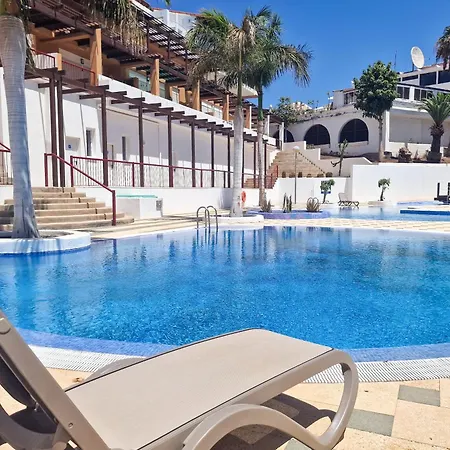 4 Bedrooms Ocean View Amarilla Golf Apartamento