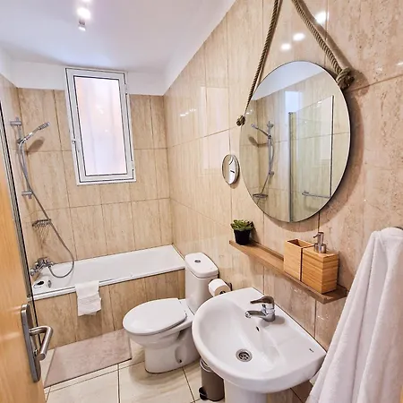 4 Bedrooms Ocean View Amarilla Golf Apartamento
