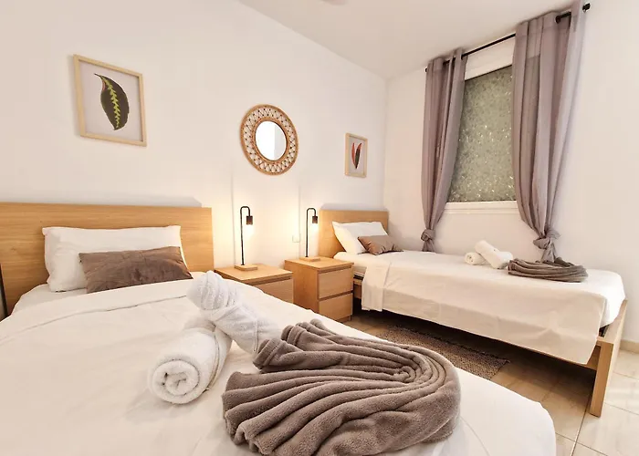 4 Bedrooms Ocean View Amarilla Golf *